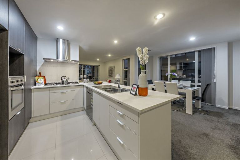 Photo of property in 21 Popokatea Drive, Takanini, 2112