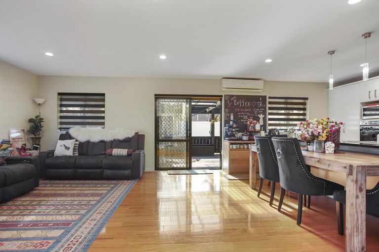 Photo of property in 14 Toscana Drive, Karaka, Papakura, 2113