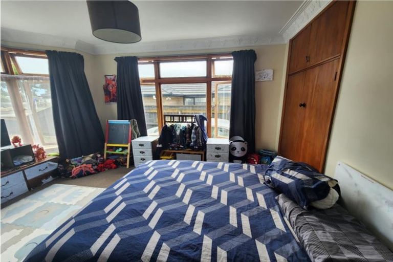 Photo of property in 581 Queen Street East, Levin, 5510