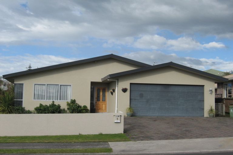 Photo of property in 5 Lucerne Place, Welcome Bay, Tauranga, 3112