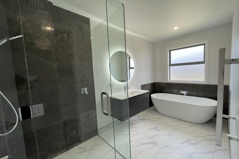 Photo of property in 64 Pelorus Avenue, Poraiti, Napier, 4112