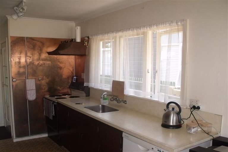 Photo of property in 14 Morgan Avenue, Marewa, Napier, 4110