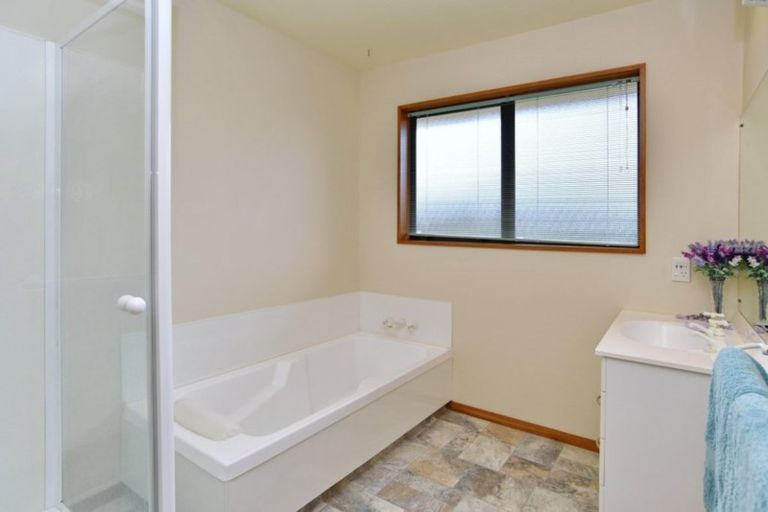 Photo of property in 4 Thornley Place, Woodend, 7610