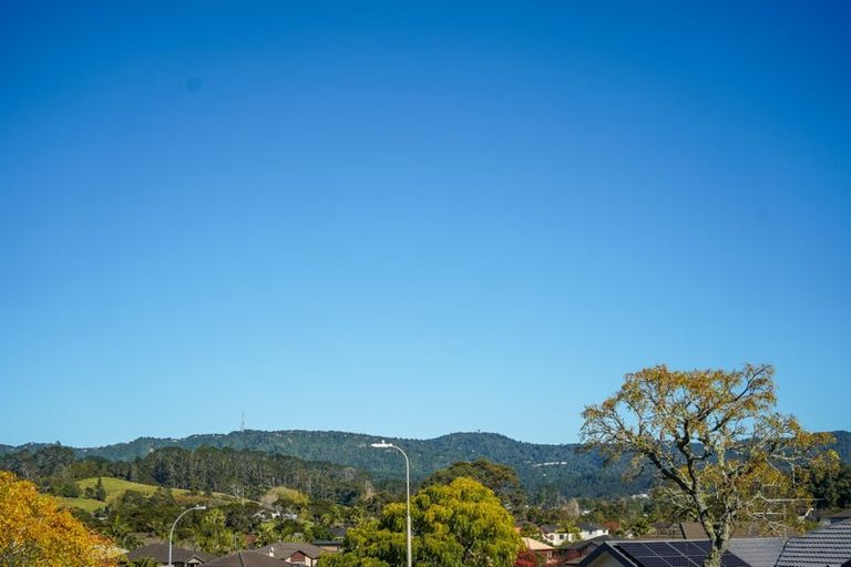 Photo of property in 42 San Marino Drive West, Henderson, Auckland, 0612