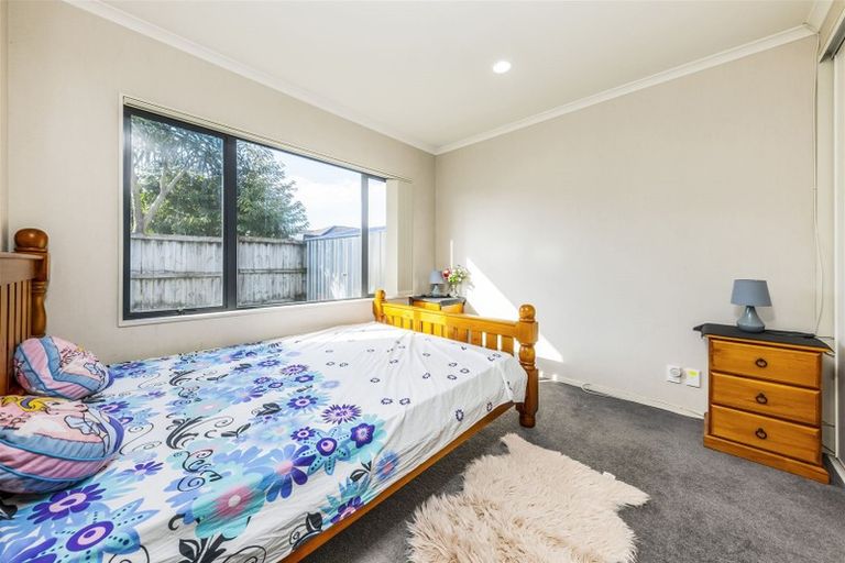 Photo of property in 18 Aberdeen Crescent, Wattle Downs, Auckland, 2103