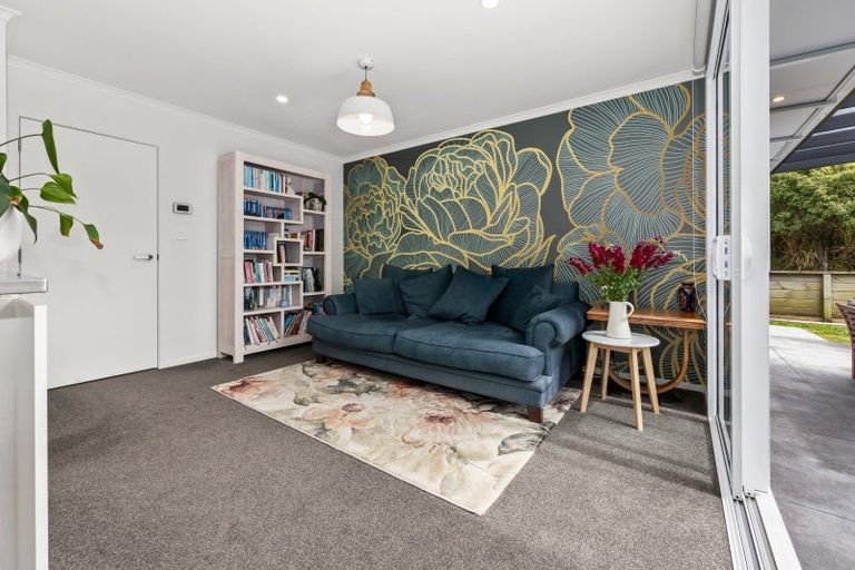 Photo of property in 35 Banks Boulevard, Whitby, Porirua, 5024