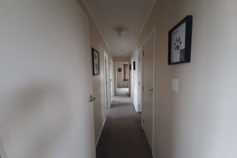 Photo of property in 2 Zircon Place, Wiri, Auckland, 2104