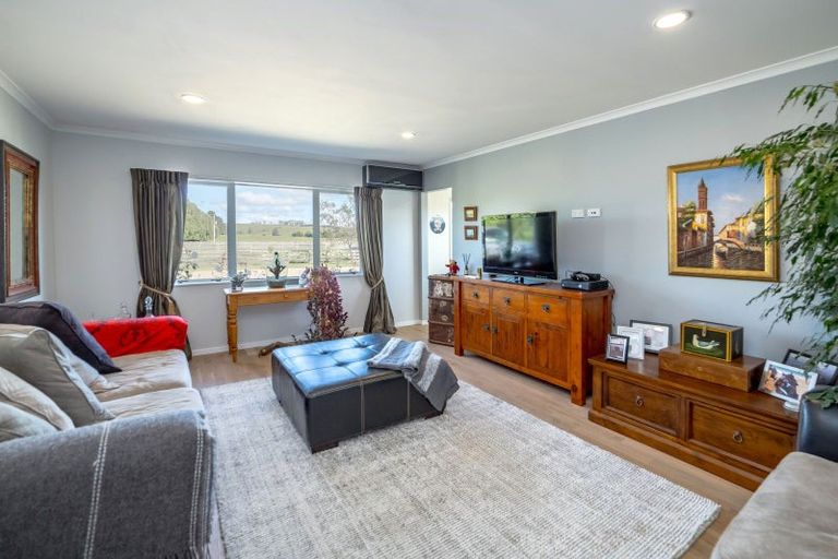 Photo of property in 39 Carters Line, Parkvale, Carterton, 5792