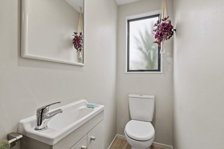 Photo of property in 40a Sawyers Arms Road, Northcote, Christchurch, 8052