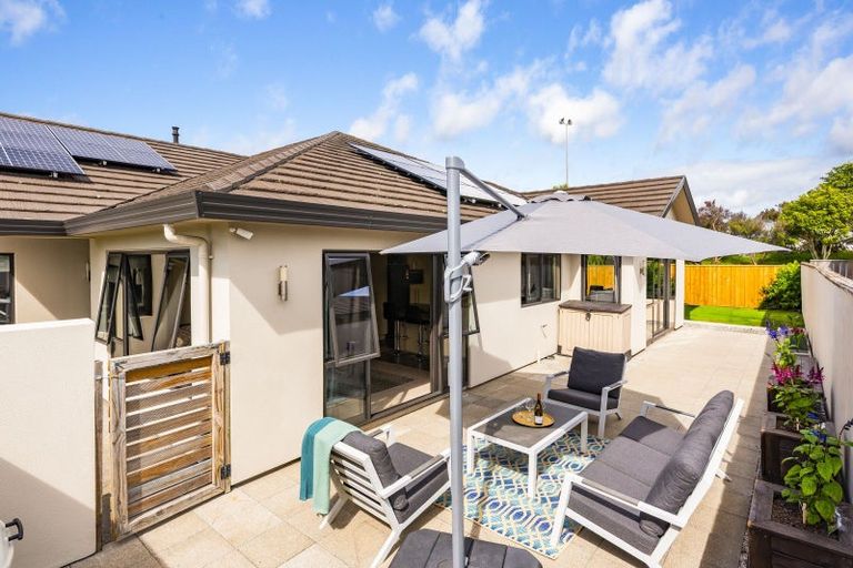 Photo of property in 28 Cottonwood Close, Paraparaumu Beach, Paraparaumu, 5032
