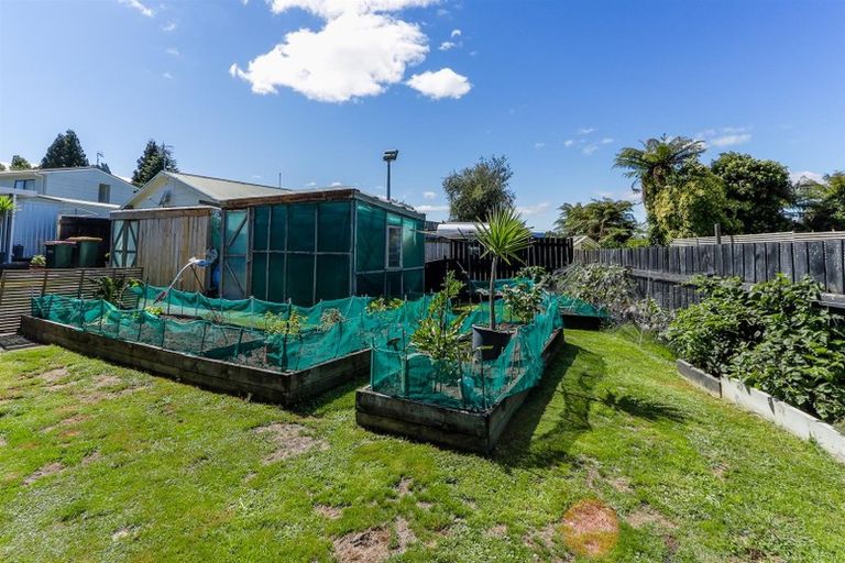 Photo of property in 3b Jet Place, Pukehangi, Rotorua, 3015