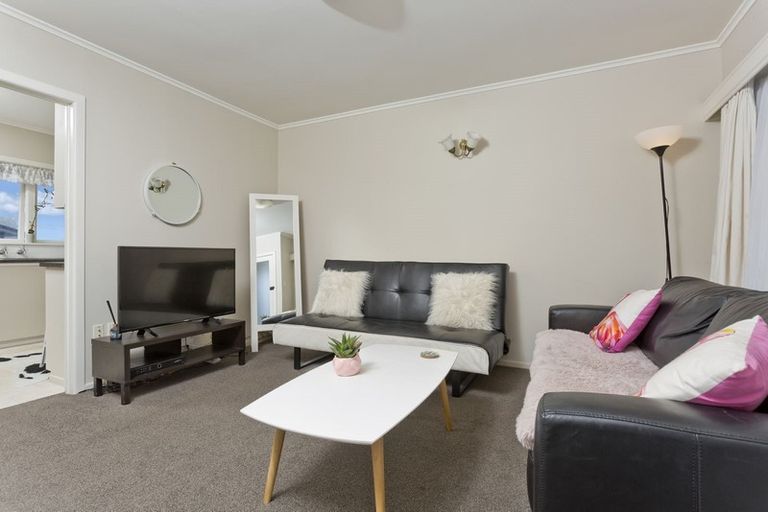 Photo of property in 2/38 Jutland Road, Hauraki, Auckland, 0622