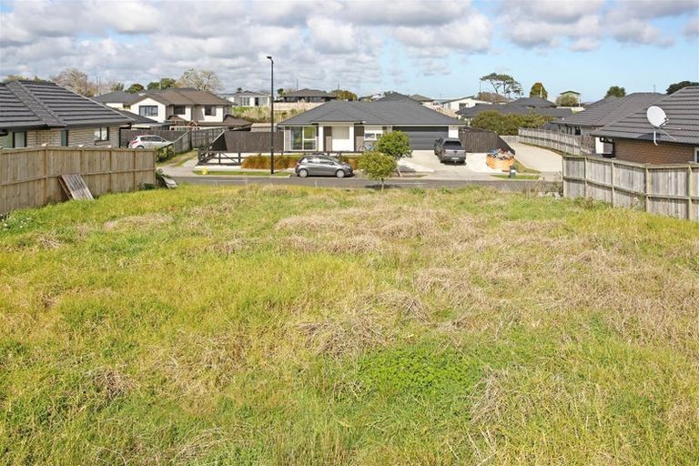 Photo of property in 6 Tahuna Minhinnick Drive, Glenbrook, 2681