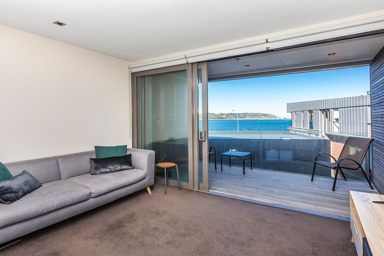 Photo of property in Patent 326 Apartments, 326 Evans Bay Parade, Hataitai, Wellington, 6021