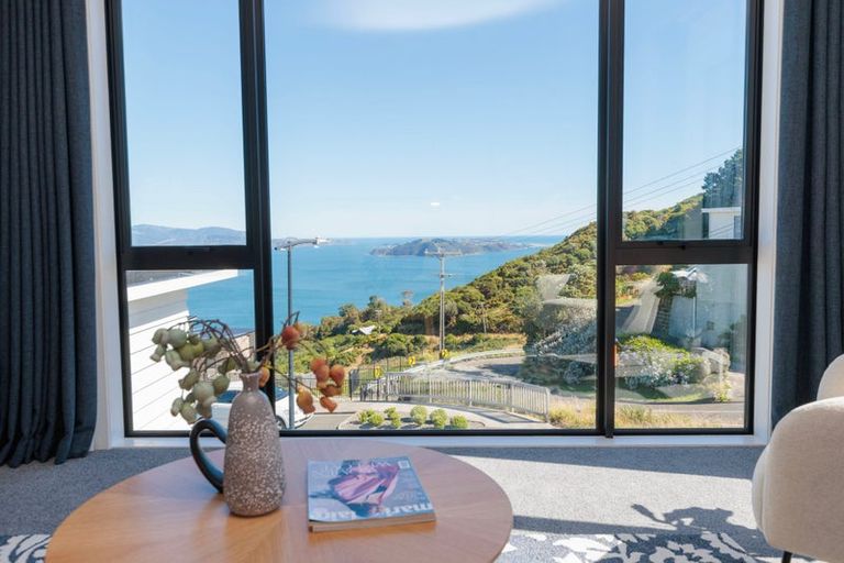 Photo of property in 46 Domett Street, Newlands, Wellington, 6037