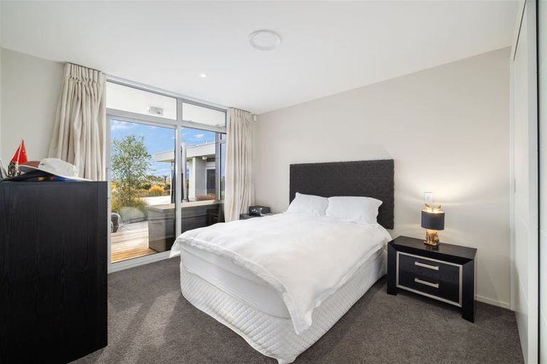 Photo of property in 2 Aglaia Place, Cracroft, Christchurch, 8022