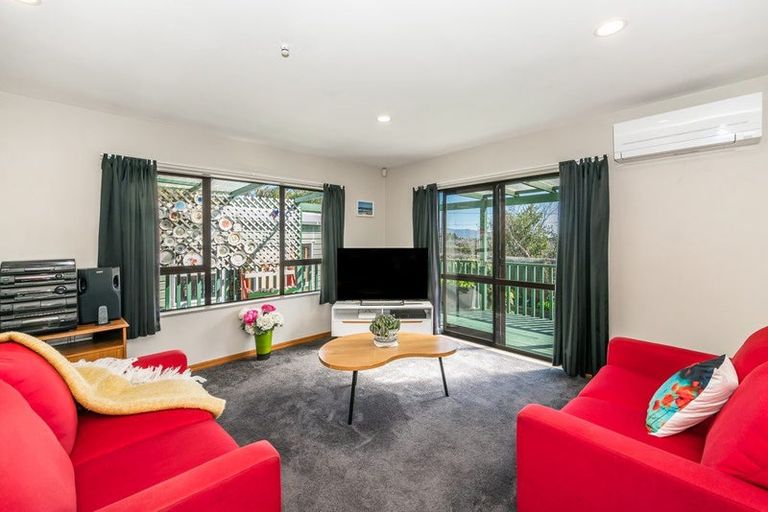 Photo of property in 28 Matenga Street, Waikanae, 5036