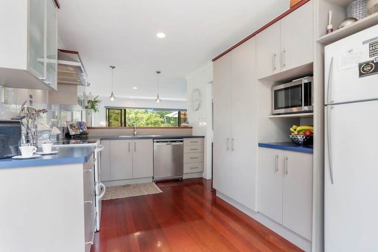 Photo of property in 43 Vintage Drive, Henderson, Auckland, 0612