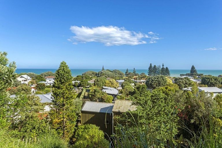 Photo of property in 20 Douglas Street, Okitu, Gisborne, 4010