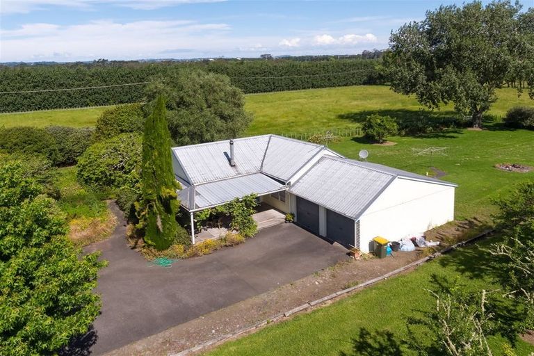 Photo of property in 76 Riverland Road, Kumeu, 0892