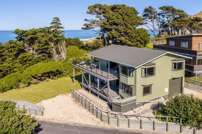 Photo of property in 48 Balfour Crescent, Castlepoint, Tinui, 5889