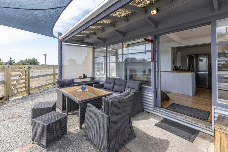 Photo of property in 30 Holton Road, Amberley, 7481