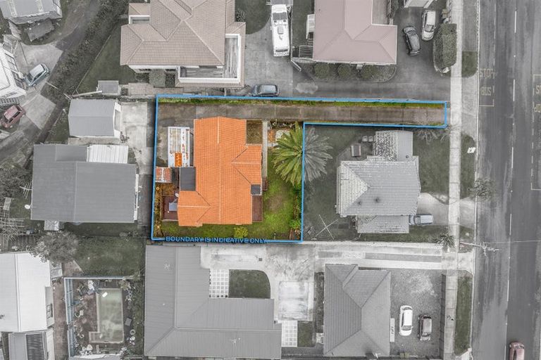 Photo of property in 60a Waimumu Road, Massey, Auckland, 0614