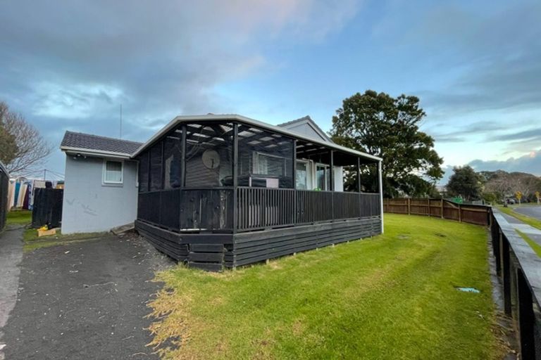 Photo of property in 21 Hamilton Drive, Waiuku, 2123