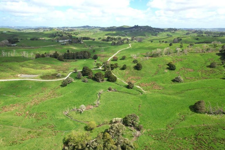 Photo of property in 153 Marohemo Road, Maungaturoto, 0587