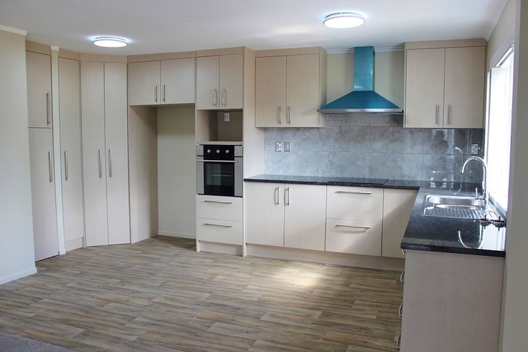 Photo of property in 32 Marr Road, Manurewa, Auckland, 2102