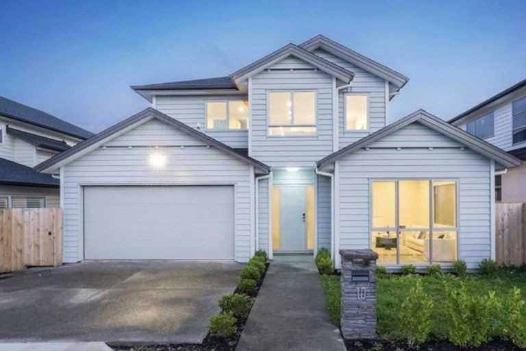 Photo of property in 10 Rauaruhe Road, Karaka, Papakura, 2113