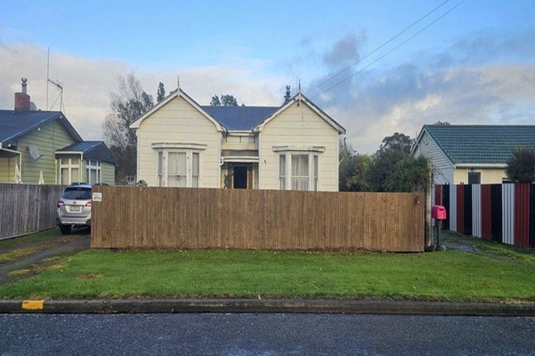 Photo of property in 6 Vera Street, Marton, 4710