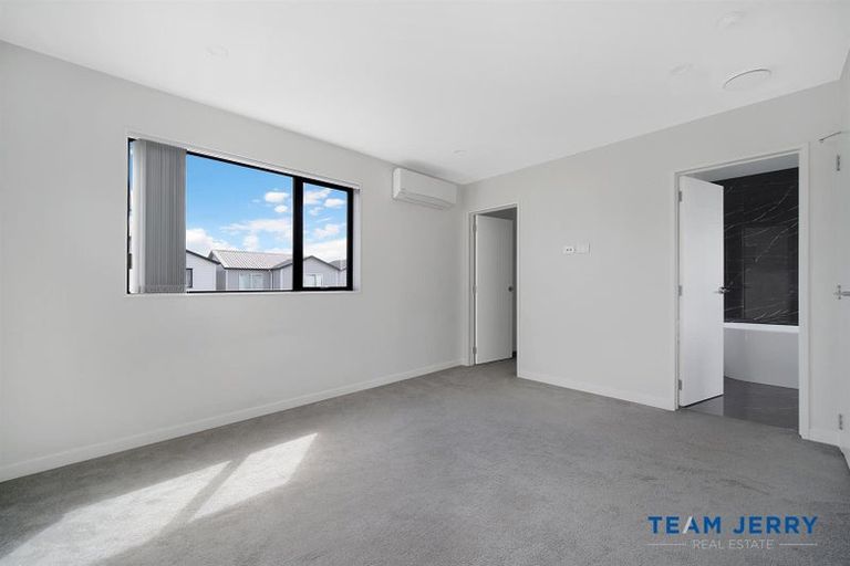 Photo of property in 20 Laquinta Place, Flat Bush, Auckland, 2019