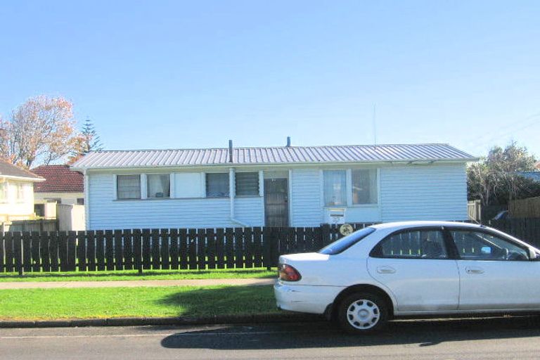 Photo of property in 2/23 Caspar Road, Papatoetoe, Auckland, 2025