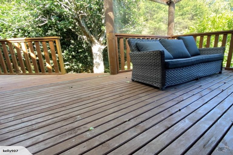 Photo of property in 60 Cheriton Road, Mellons Bay, Auckland, 2014