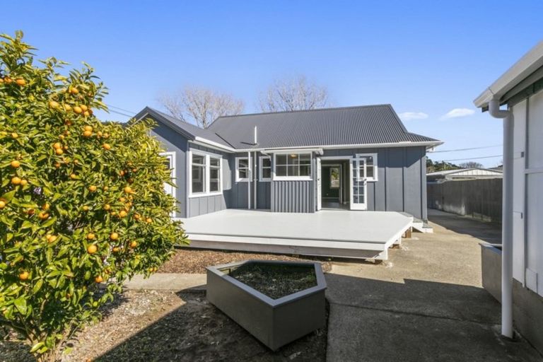 Photo of property in 79 Waddington Drive, Naenae, Lower Hutt, 5011