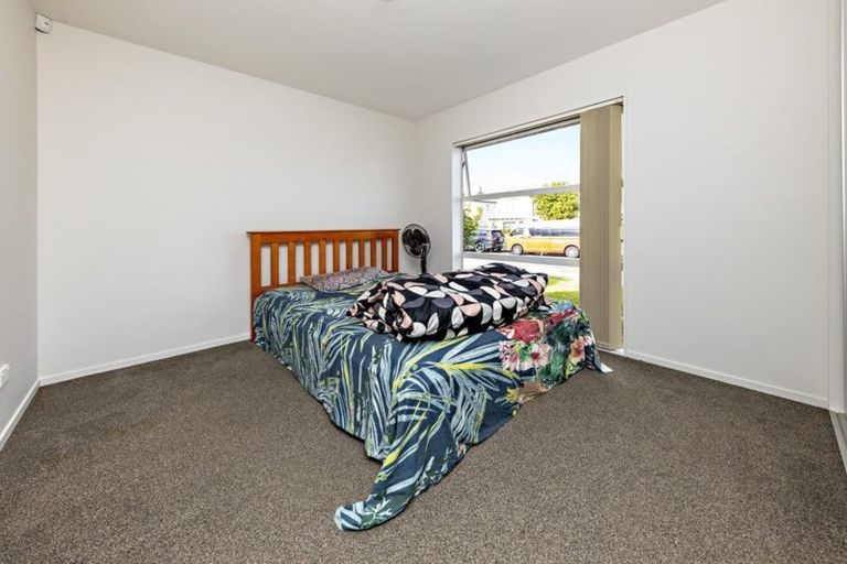 Photo of property in 30 Popokatea Drive, Takanini, 2112