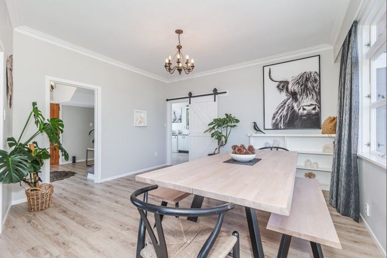 Photo of property in 35 Chester Street, Levin, 5510