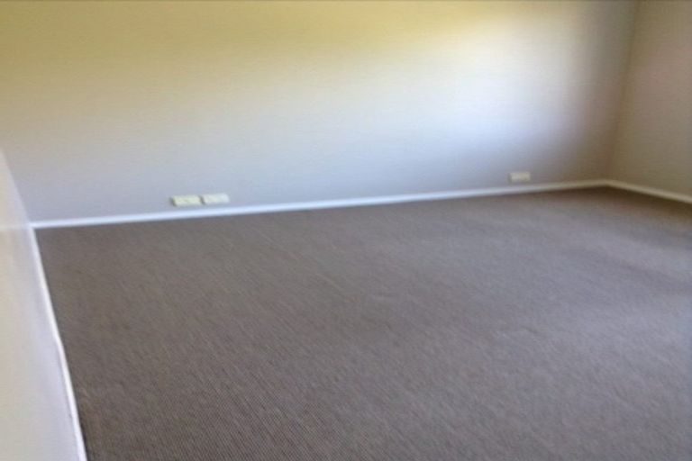 Photo of property in 1 Lumino Lane, Henderson, Auckland, 0612