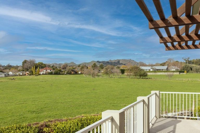 Photo of property in Stapleford Park, 153a Middle Road, Havelock North, 4130