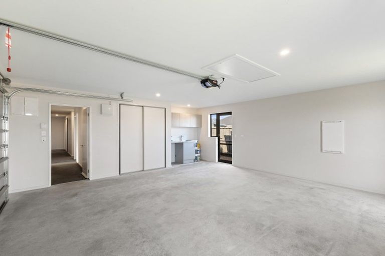 Photo of property in 130 Shillingford Boulevard, Rolleston, 7615