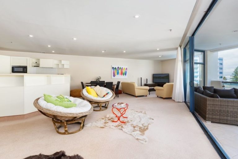 Photo of property in Oceanside Tower 1, 3/2c Marine Parade, Mount Maunganui, 3116