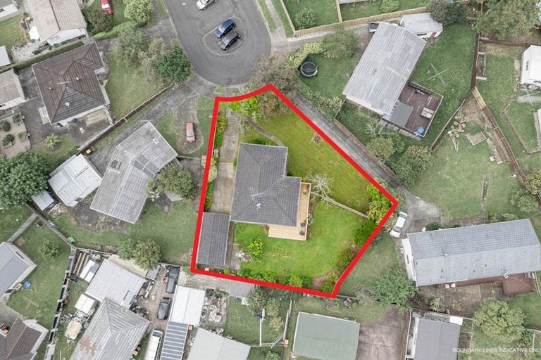 Photo of property in 13 Kereru Place, Half Moon Bay, Auckland, 2012