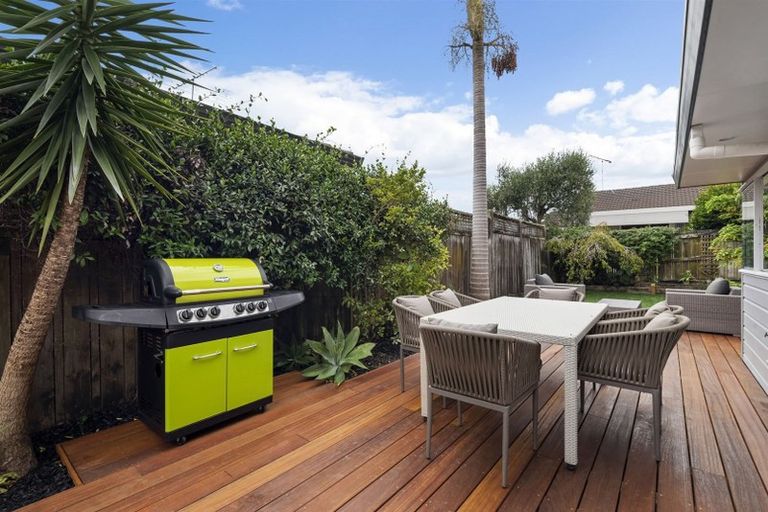 Photo of property in 3/24 Corunna Road, Milford, Auckland, 0620