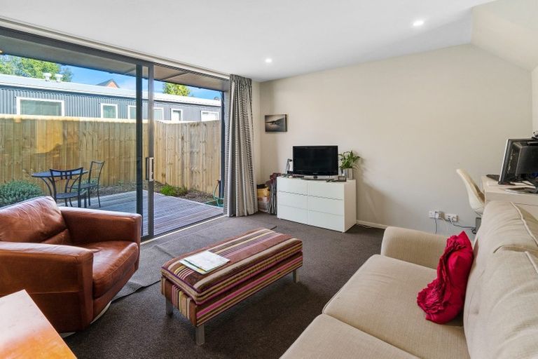 Photo of property in 4/193 Kilmore Street, Christchurch Central, Christchurch, 8013