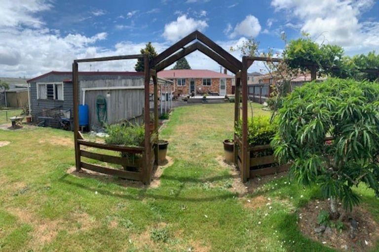 Photo of property in 25 Fernaig Street, Papakura, 2110