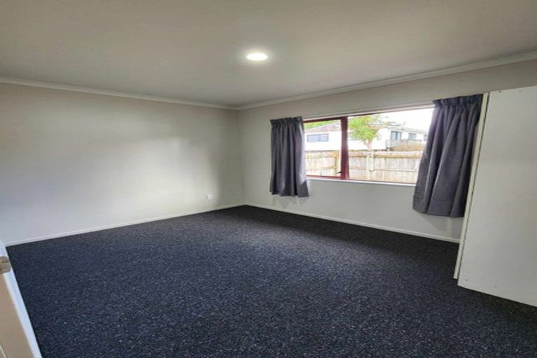 Photo of property in 53c Woodglen Road, Glen Eden, Auckland, 0602