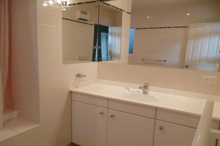 Photo of property in 427 Marine Parade, Napier South, Napier, 4110