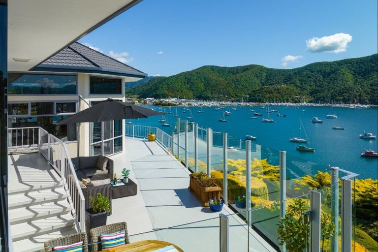 Photo of property in 8 Marina View, Waikawa, Picton, 7281