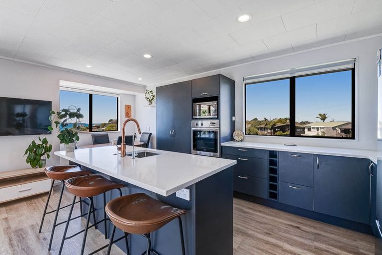 Photo of property in 11 Brampton Road, Snells Beach, 0920